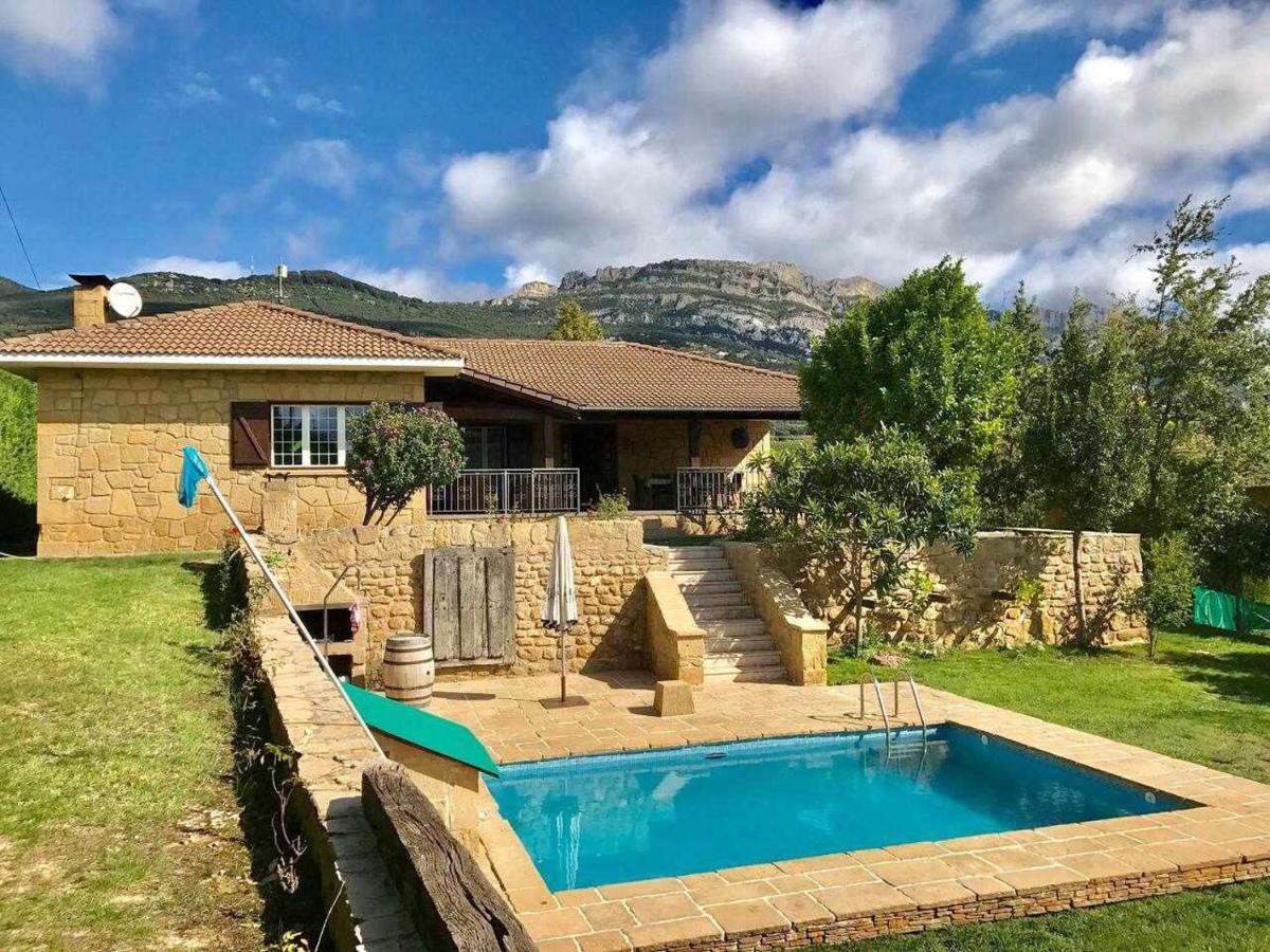 Sagastienea Villa Con Piscina Y Tenis En La Rioja Samaniego Esterno foto
