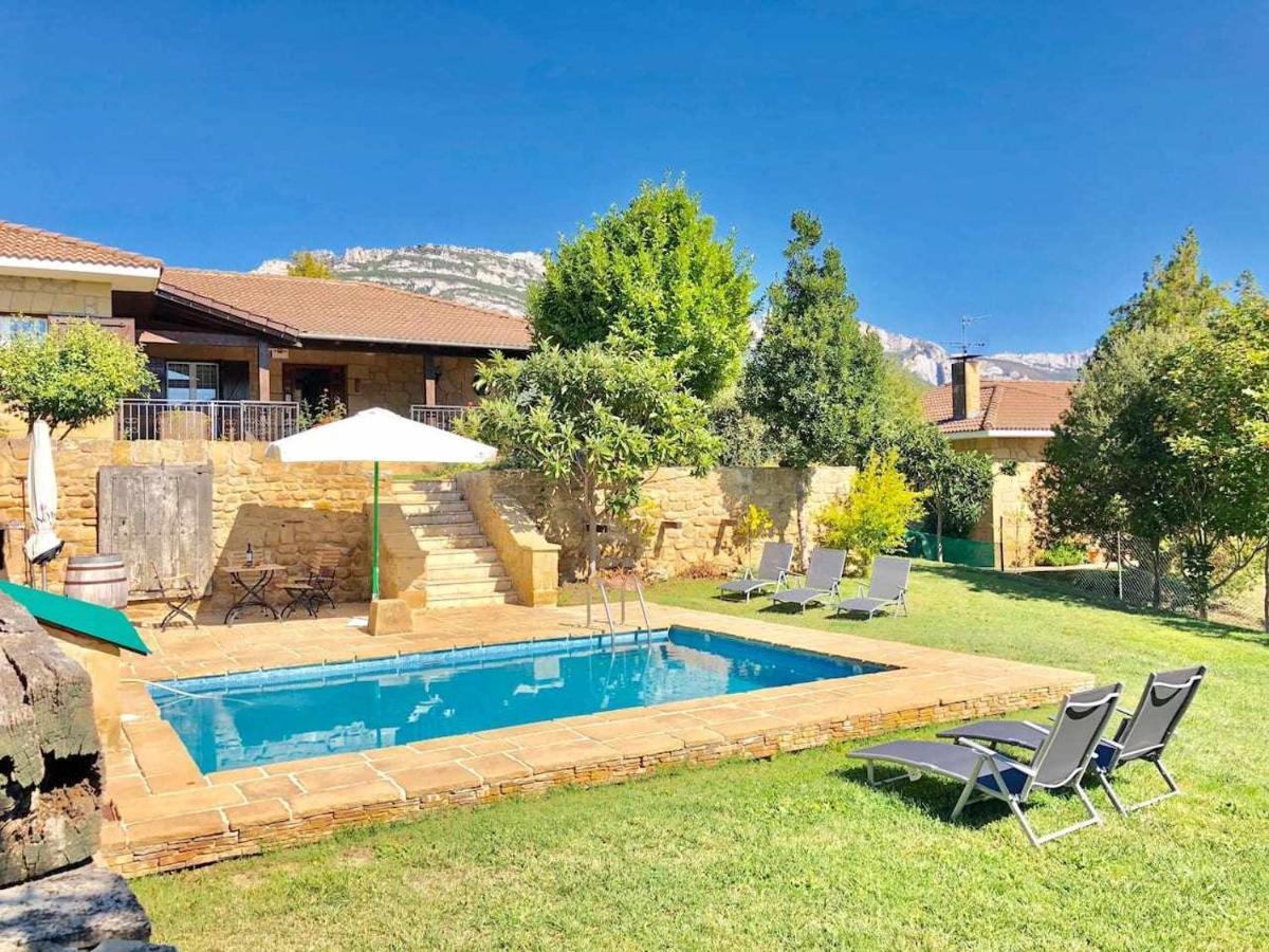 Sagastienea Villa Con Piscina Y Tenis En La Rioja Samaniego Esterno foto