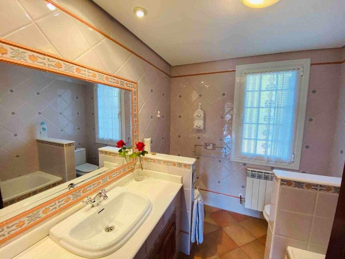 Sagastienea Villa Con Piscina Y Tenis En La Rioja Samaniego Esterno foto
